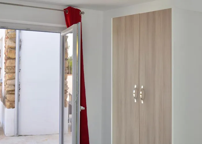 Апартаменты Iss Travel, Casa Smeraldo 10 Beds, Wonderful View Of The Gulf Of Сан-Теодоро